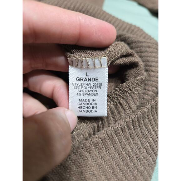 Zenana Outfitters large women's brown button front cardigan - Picture 7 of 10